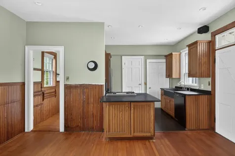 33 Main Street Thomaston ME 04861