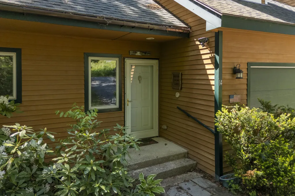 12 & 14 Maddocks Road Boothbay Harbor ME 04538