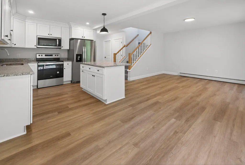 14 Voyager Lane Windham ME 04062