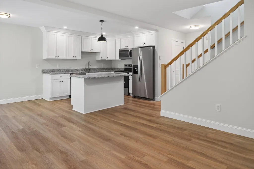 14 Voyager Lane Windham ME 04062