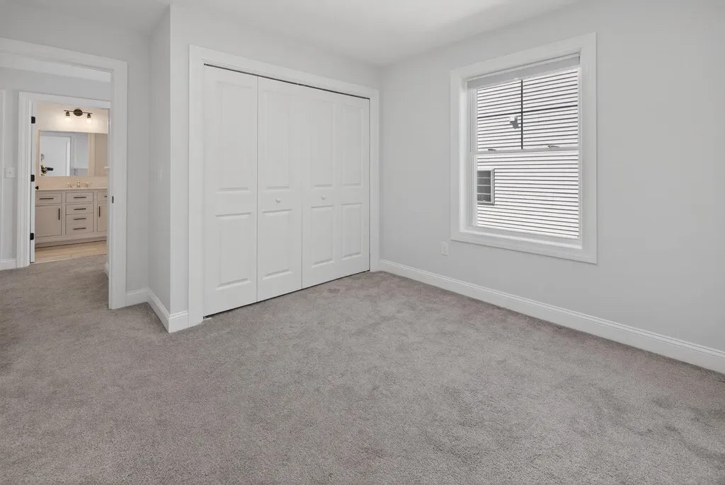 14 Voyager Lane Windham ME 04062