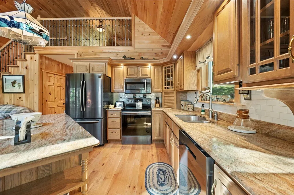 41 Short Point Way Orland ME 04472