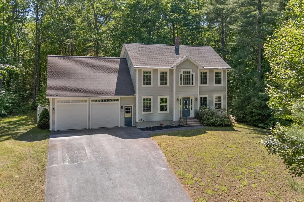 22 Thornbury Way Windham ME 04062