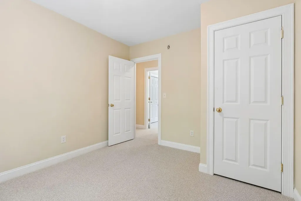 22 Thornbury Way Windham ME 04062