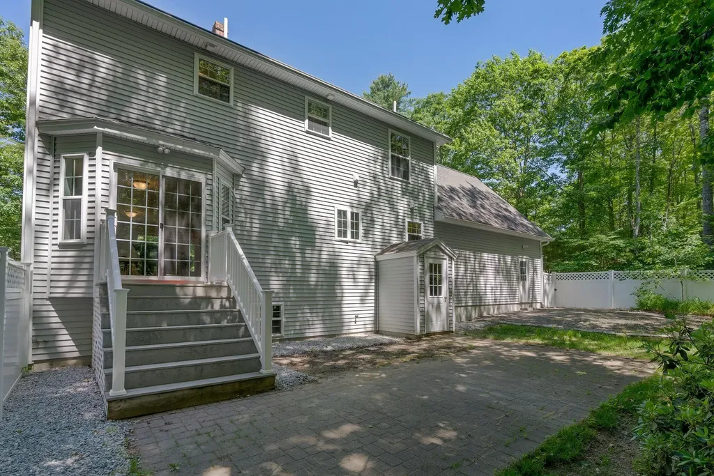 22 Thornbury Way Windham ME 04062