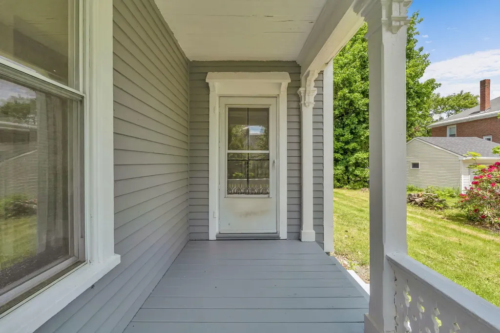 19 Morrill Avenue Waterville ME 04901