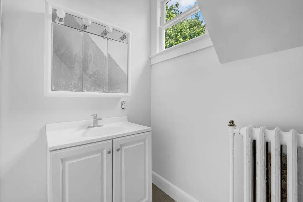 19 Morrill Avenue Waterville ME 04901