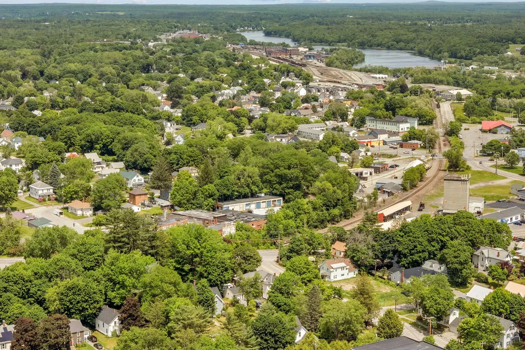 19 Morrill Avenue Waterville ME 04901