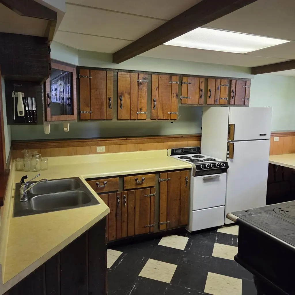 1 Mountainview Drive Lincoln ME 04457