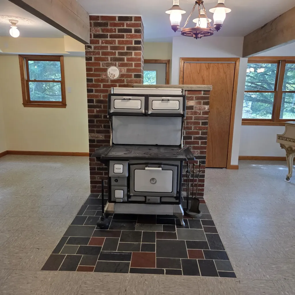 1 Mountainview Drive Lincoln ME 04457