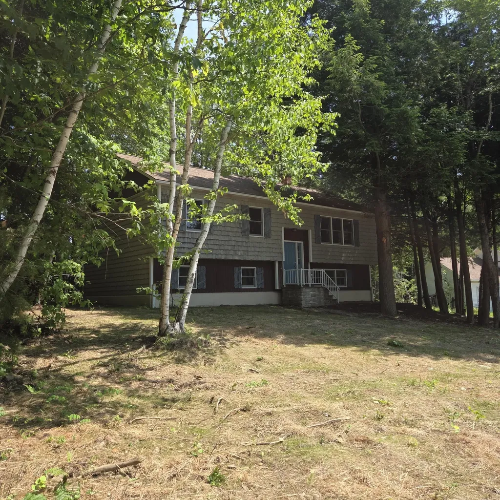 1 Mountainview Drive Lincoln ME 04457