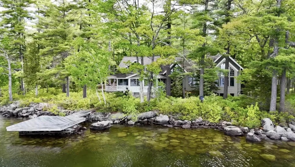 19 Tapley Cove Road Raymond ME 04071