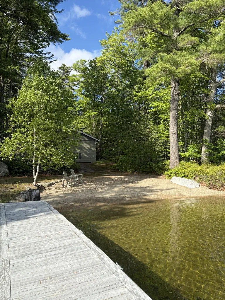 19 Tapley Cove Road Raymond ME 04071