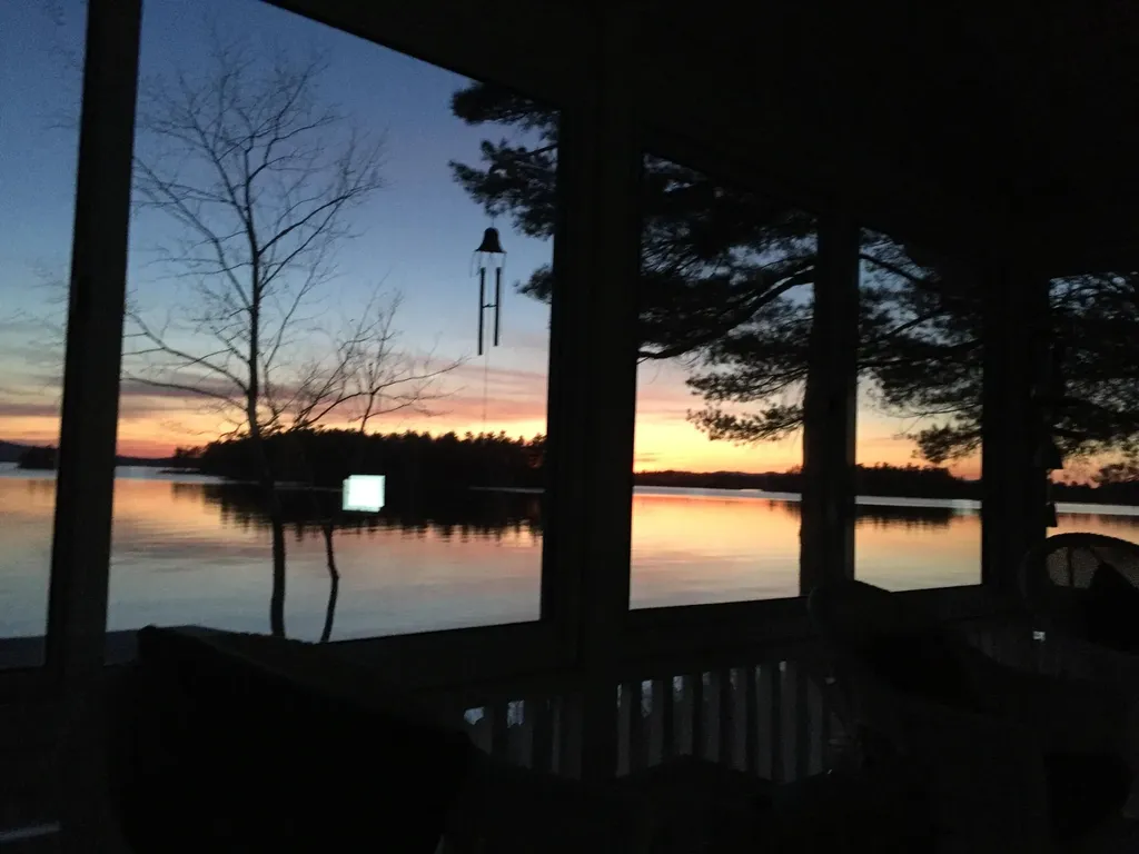 19 Tapley Cove Road Raymond ME 04071