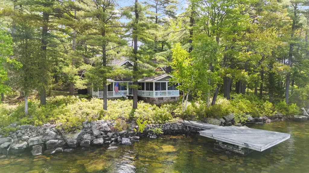 19 Tapley Cove Road Raymond ME 04071