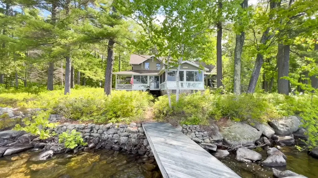 19 Tapley Cove Road Raymond ME 04071