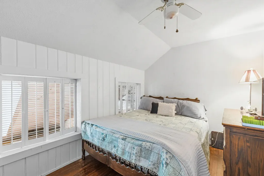 19 Tapley Cove Road Raymond ME 04071