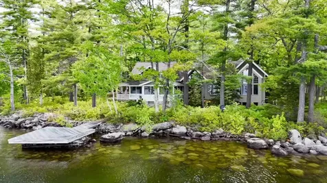 19 Tapley Cove Road Raymond ME 04071