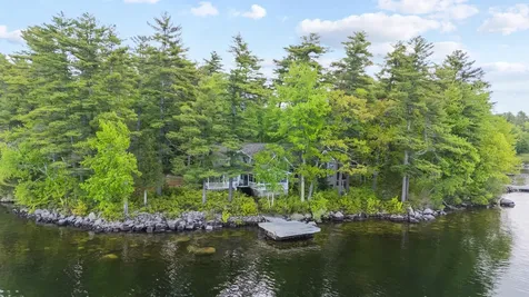 19 Tapley Cove Road Raymond ME 04071