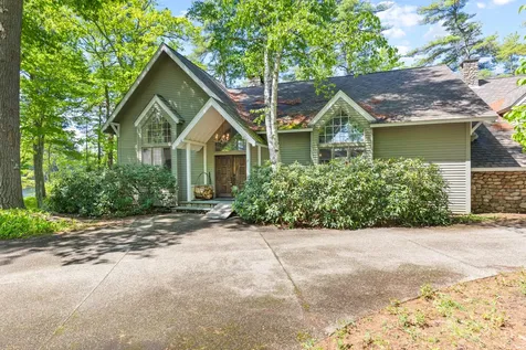 19 Tapley Cove Road Raymond ME 04071