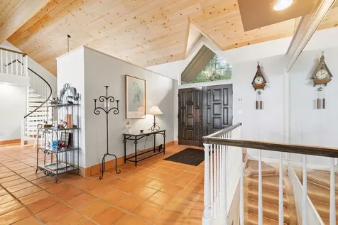 19 Tapley Cove Road Raymond ME 04071