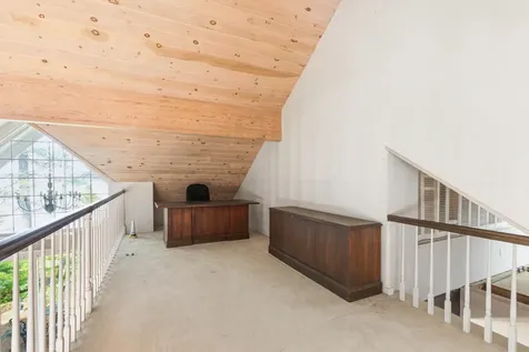 19 Tapley Cove Road Raymond ME 04071