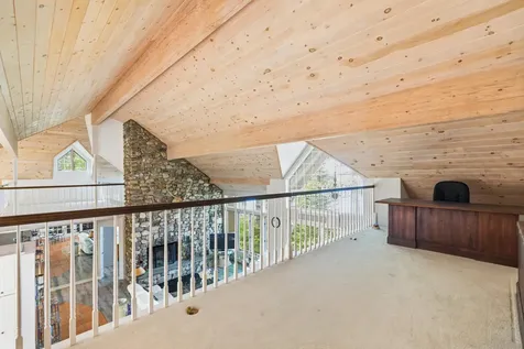 19 Tapley Cove Road Raymond ME 04071