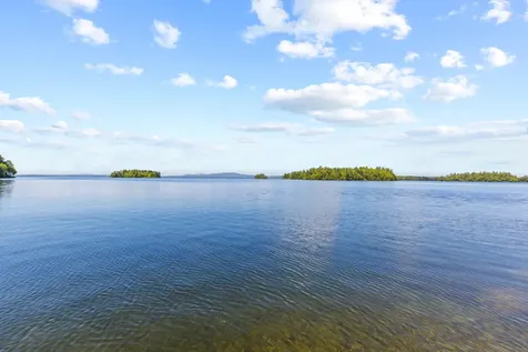 19 Tapley Cove Road Raymond ME 04071