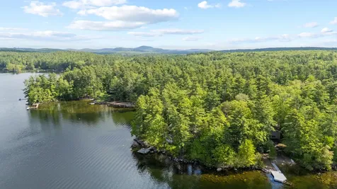 19 Tapley Cove Road Raymond ME 04071