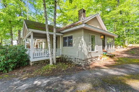 19 Tapley Cove Road Raymond ME 04071