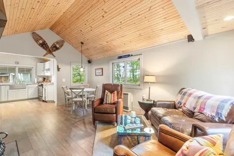 19 Tapley Cove Road Raymond ME 04071