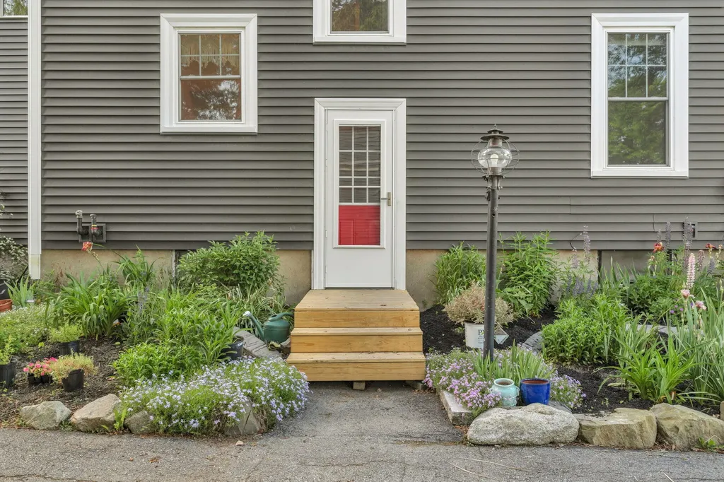 9 Royal Road Bangor ME 04401