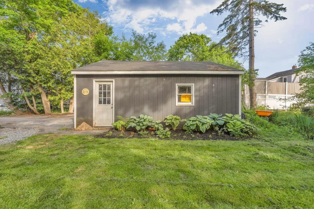 9 Royal Road Bangor ME 04401