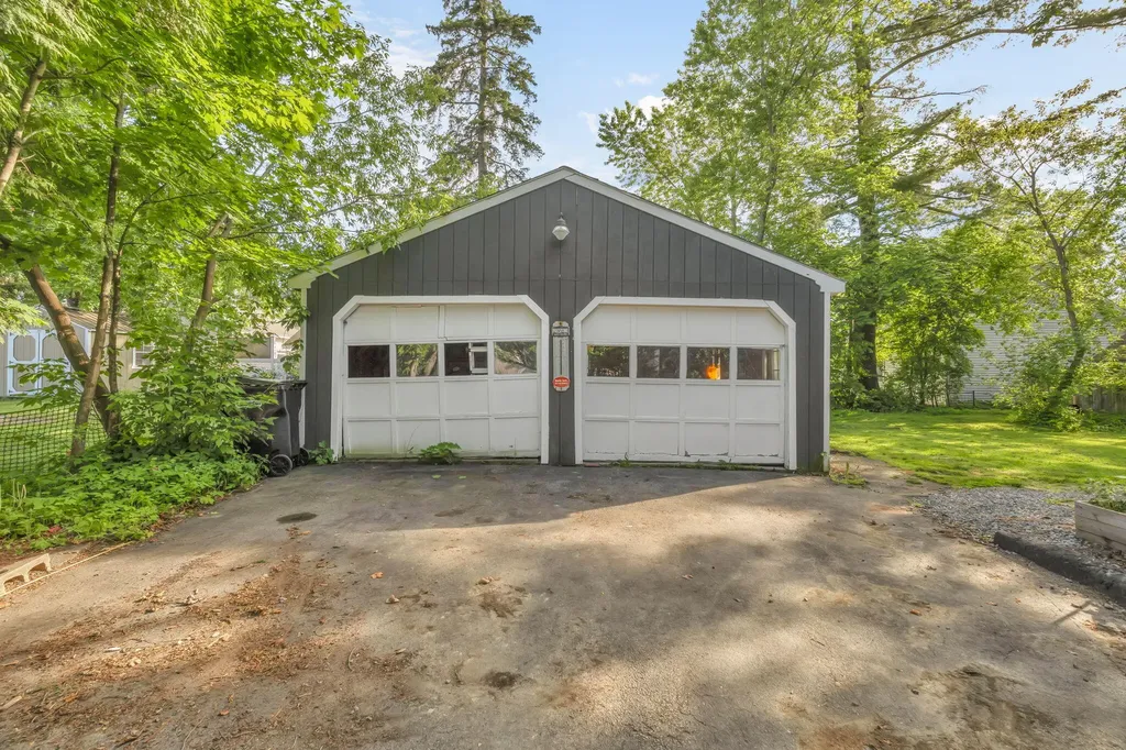 9 Royal Road Bangor ME 04401
