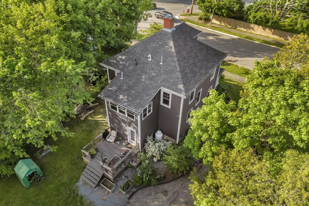 9 Royal Road Bangor ME 04401
