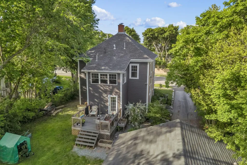 9 Royal Road Bangor ME 04401