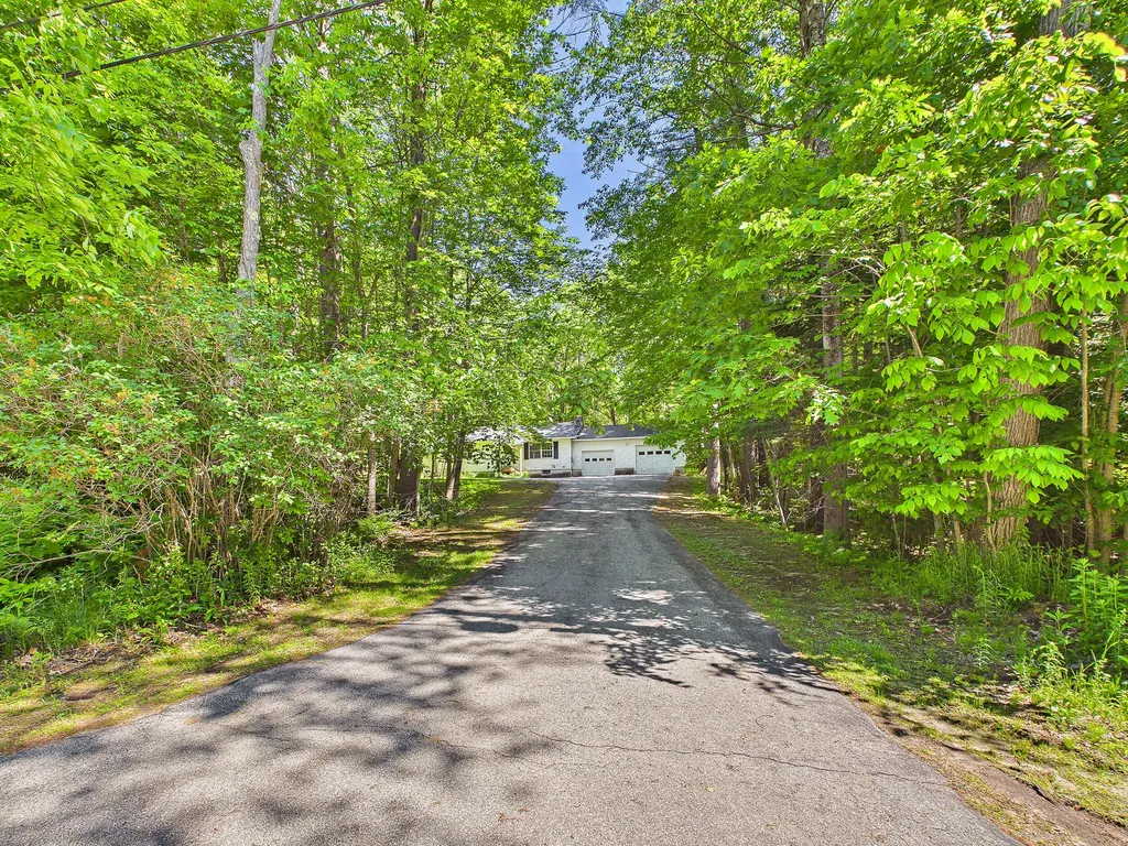 18 Eddie Kahkonen Road Norway ME 04268