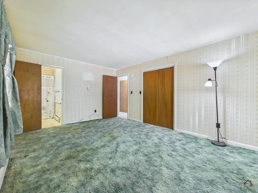 18 Eddie Kahkonen Road Norway ME 04268
