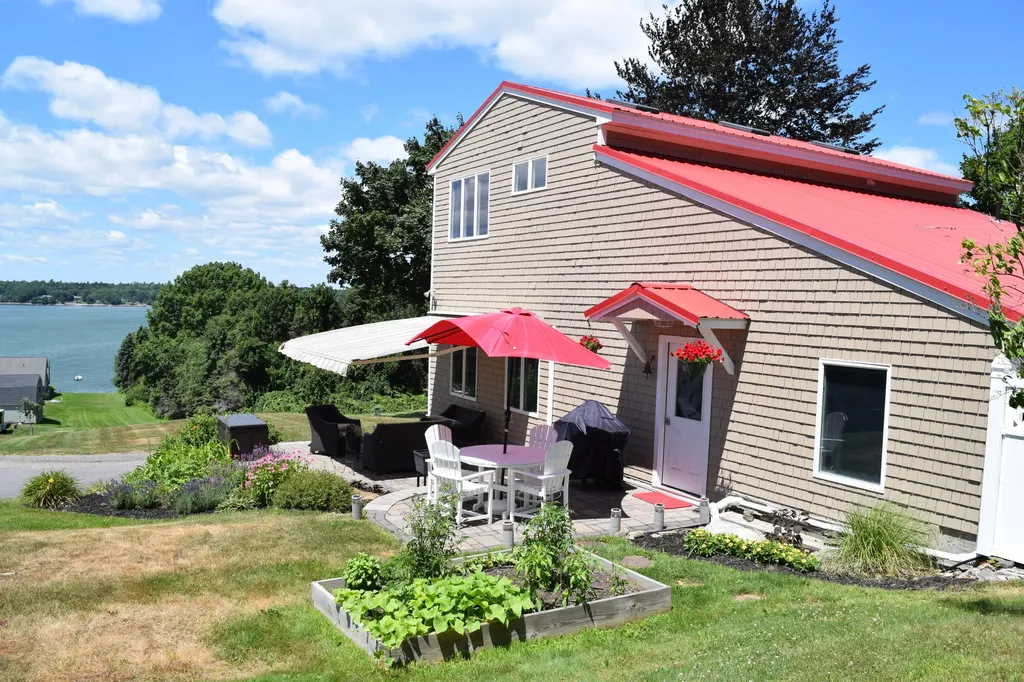 5 Seymour Road Harpswell ME 04066
