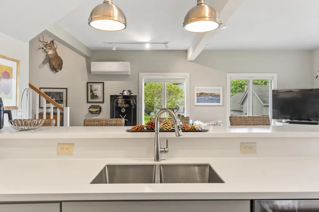 5 Seymour Road Harpswell ME 04066
