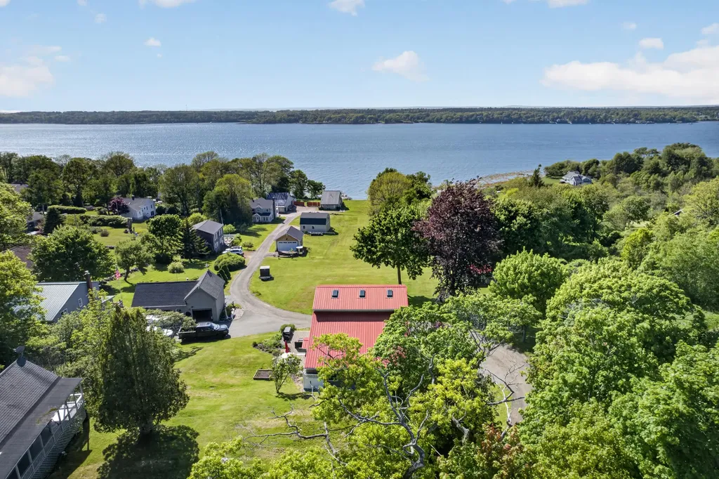 5 Seymour Road Harpswell ME 04066