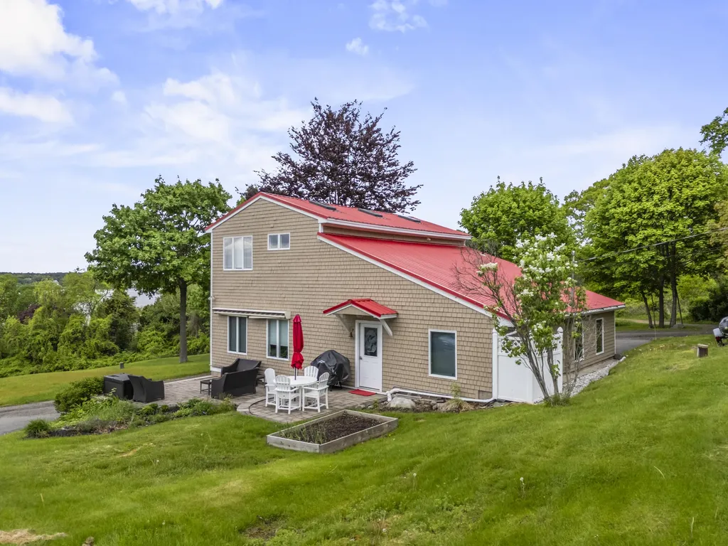 5 Seymour Road Harpswell ME 04066