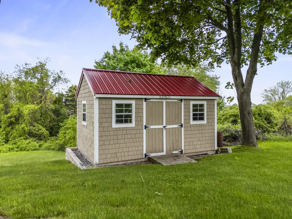 5 Seymour Road Harpswell ME 04066