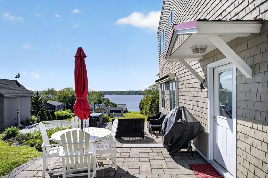 5 Seymour Road Harpswell ME 04066