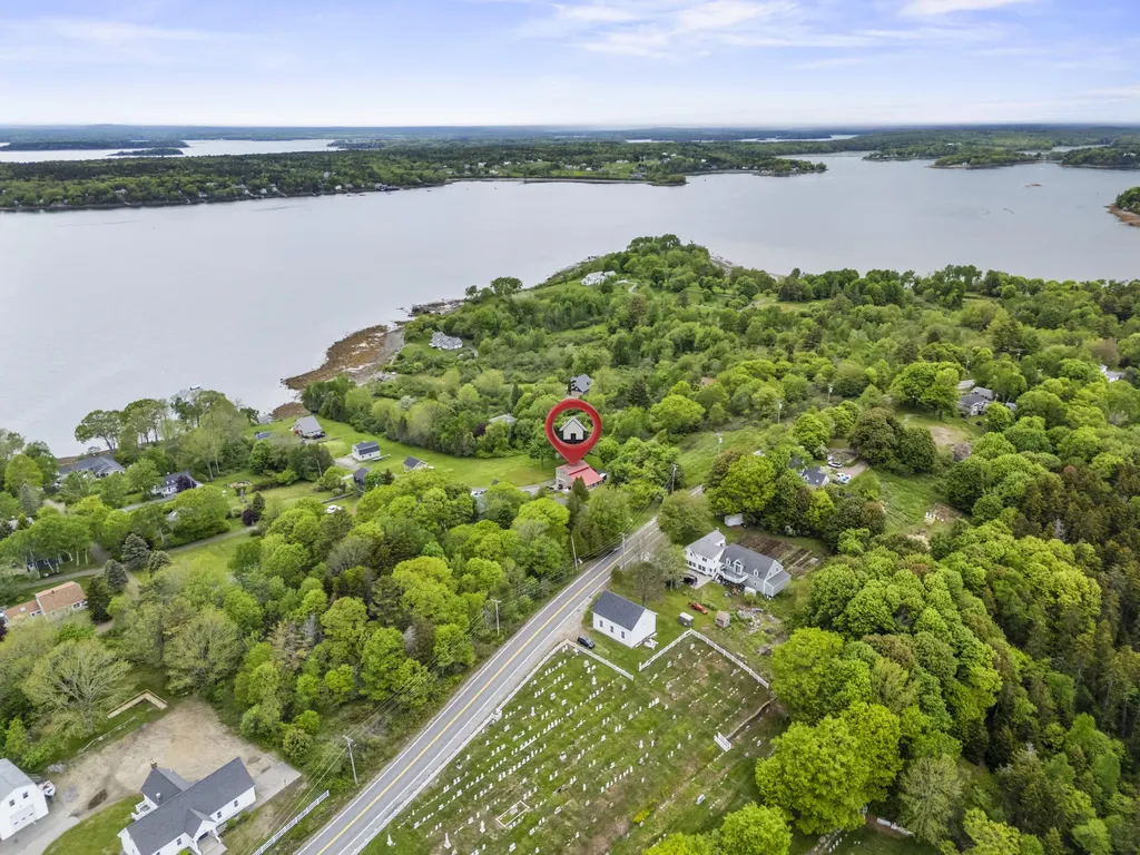 5 Seymour Road Harpswell ME 04066