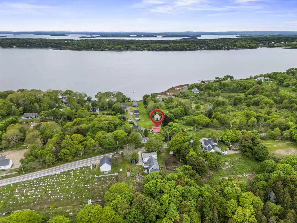 5 Seymour Road Harpswell ME 04066