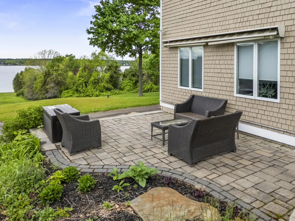 5 Seymour Road Harpswell ME 04066
