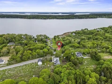 5 Seymour Road Harpswell ME 04066