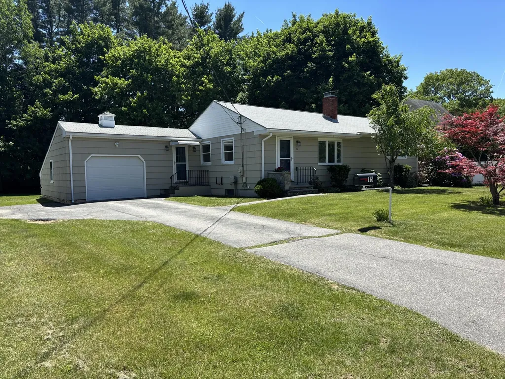 15 Woodland Road Westbrook ME 04092