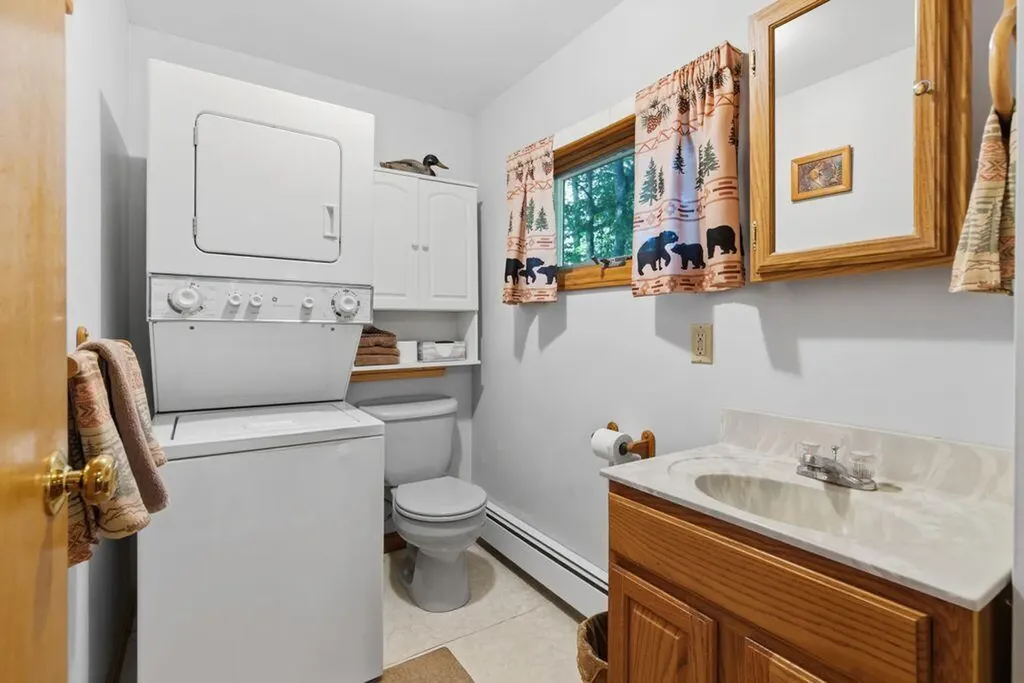 12 Partridge Lane Poland ME 04274
